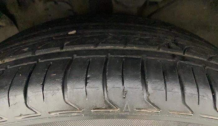 2017 Hyundai Creta SX PLUS AT 1.6 PETROL, Petrol, Automatic, 90,860 km, Left Front Tyre Tread