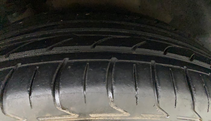2017 Hyundai Creta SX PLUS AT 1.6 PETROL, Petrol, Automatic, 90,860 km, Right Rear Tyre Tread