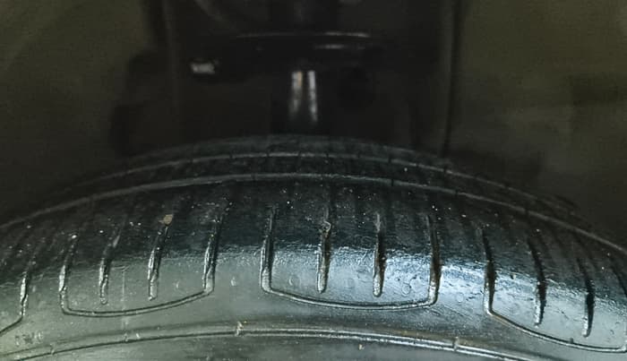 2016 Tata Tiago XT PETROL, Petrol, Manual, 99,343 km, Right Front Tyre Tread