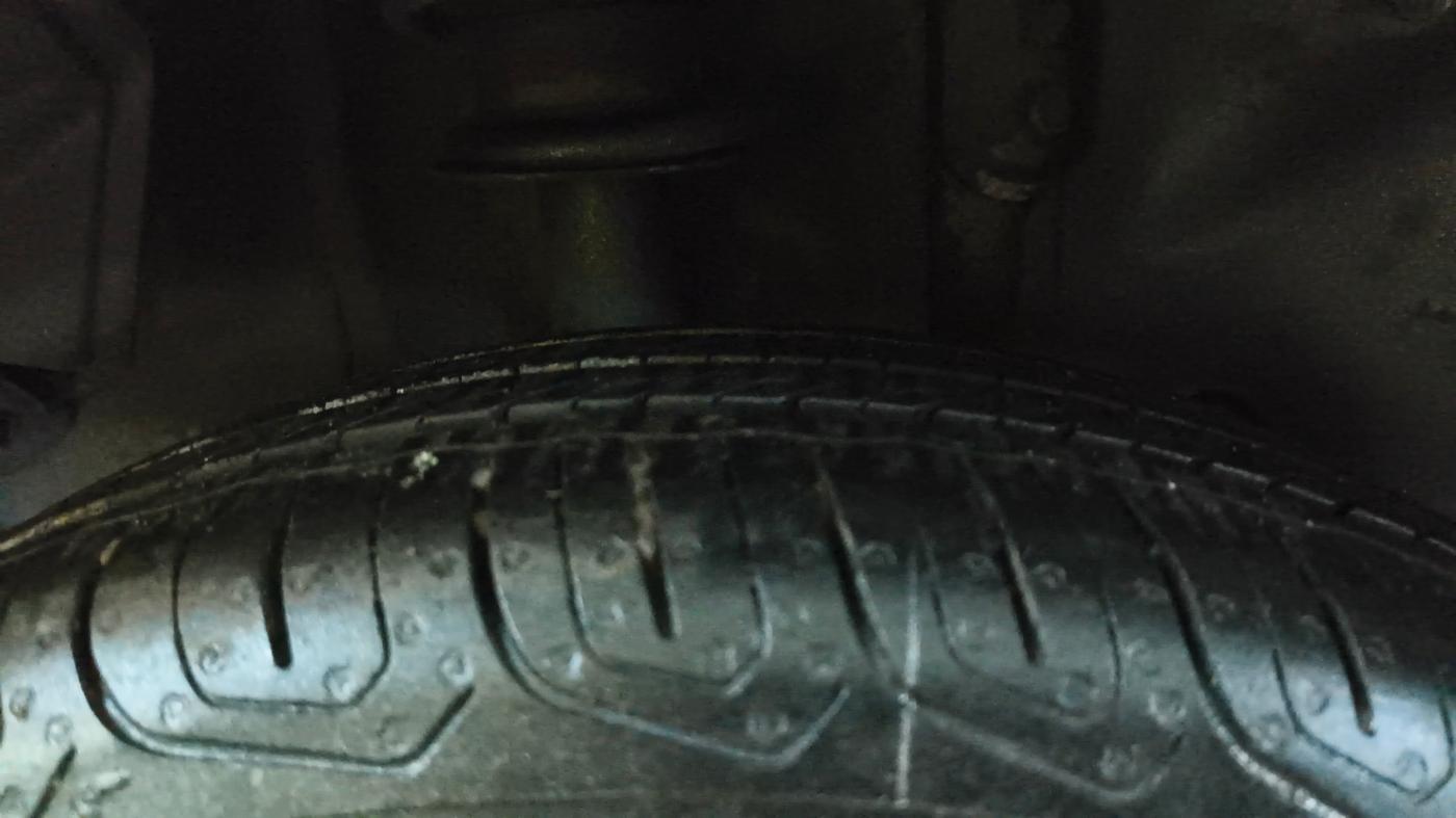 2016 Tata Tiago XT PETROL, Petrol, Manual, 99,343 km, Right Rear Tyre Tread