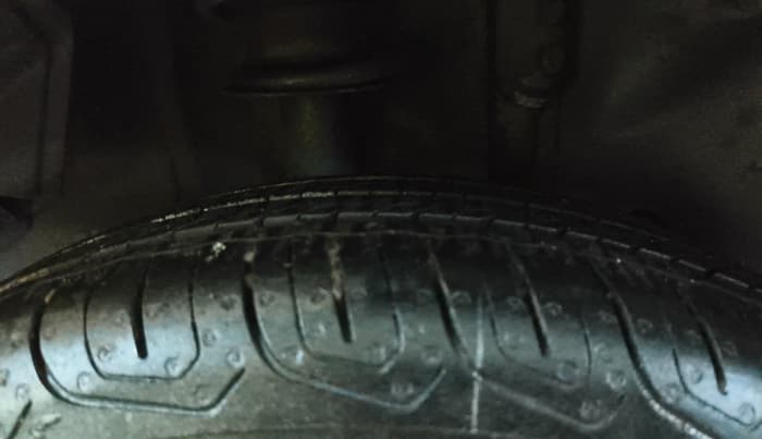 2016 Tata Tiago XT PETROL, Petrol, Manual, 99,343 km, Right Rear Tyre Tread