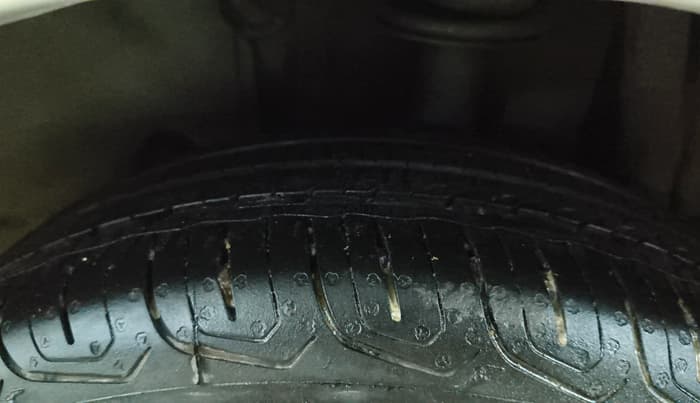 2016 Tata Tiago XT PETROL, Petrol, Manual, 99,343 km, Left Rear Tyre Tread