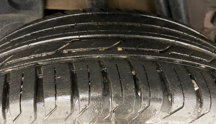 2018 Renault Duster RXS CVT 106 PS, Petrol, Automatic, 71,982 km, Right Rear Tyre Tread