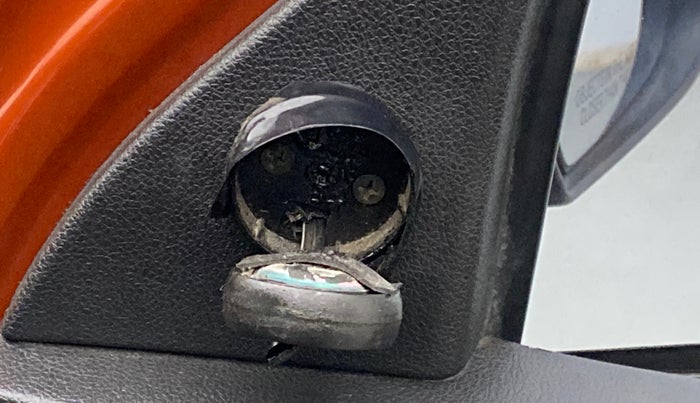 2018 Renault Duster RXS CVT 106 PS, Petrol, Automatic, 71,982 km, Infotainment system - Music system tweeter missing