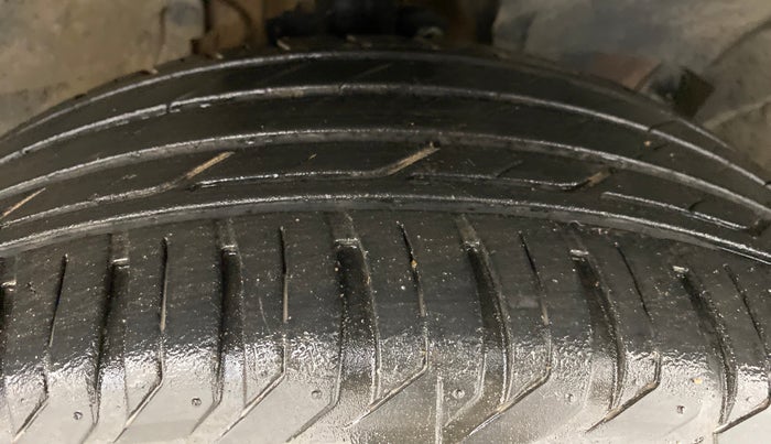 2018 Renault Duster RXS CVT 106 PS, Petrol, Automatic, 71,982 km, Right Front Tyre Tread