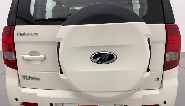 2017 Mahindra TUV300 T8, Diesel, Manual, 61,448 km, Spare Tyre