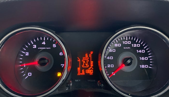 2017 Mahindra TUV300 T8, Diesel, Manual, 61,448 km, Odometer Image