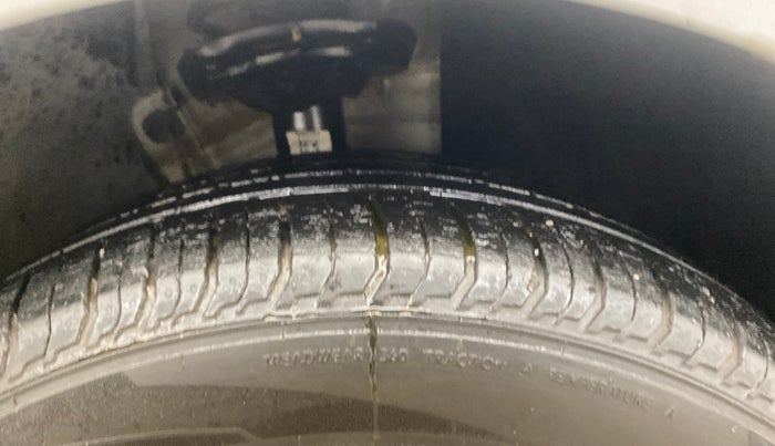 2023 Skoda SLAVIA STYLE 1.0L TSI MT, Petrol, Manual, 17,644 km, Right Front Tyre Tread