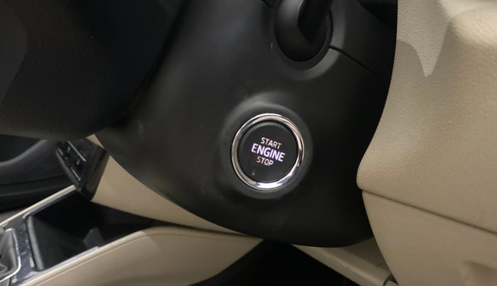 2023 Skoda SLAVIA STYLE 1.0L TSI MT, Petrol, Manual, 17,644 km, Keyless Start/ Stop Button