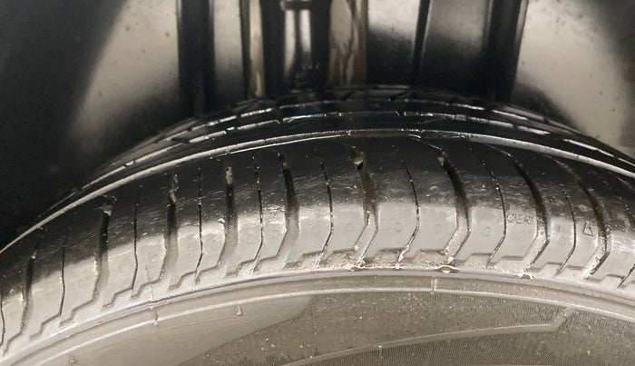 2023 Skoda SLAVIA STYLE 1.0L TSI MT, Petrol, Manual, 17,644 km, Right Rear Tyre Tread