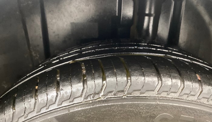 2023 Skoda SLAVIA STYLE 1.0L TSI MT, Petrol, Manual, 17,644 km, Left Rear Tyre Tread