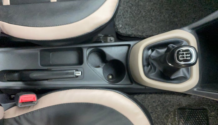 2017 Hyundai Grand i10 SPORTZ 1.2 KAPPA VTVT, Petrol, Manual, 1,36,006 km, Gear Lever