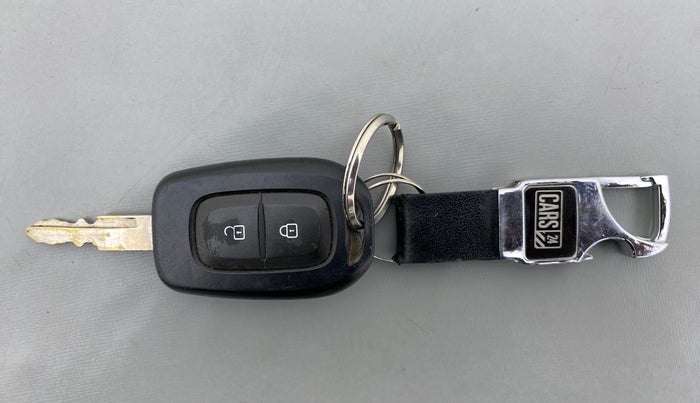 2016 Renault Kwid RXT, Petrol, Manual, 42,032 km, Key Close Up