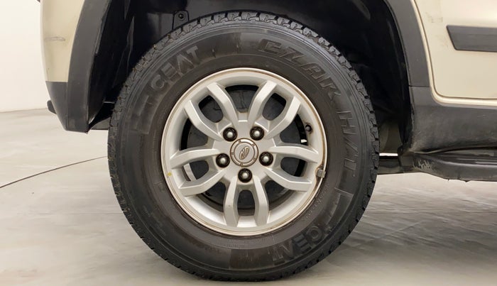 2019 Mahindra TUV300 T8, Diesel, Manual, 23,624 km, Right Rear Wheel