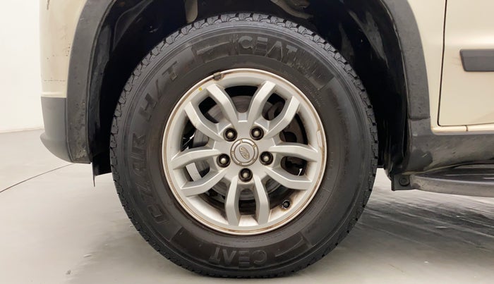 2019 Mahindra TUV300 T8, Diesel, Manual, 23,624 km, Left Front Wheel