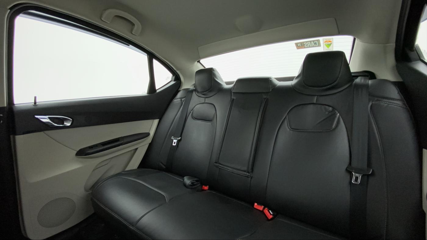 2022 Tata TIGOR XZ PLUS CNG, CNG, Manual, 26,604 km, Right Side Rear Door Cabin