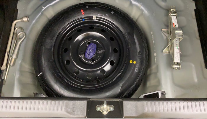 2021 Maruti Swift VXI D, Petrol, Manual, 15,922 km, Spare Tyre