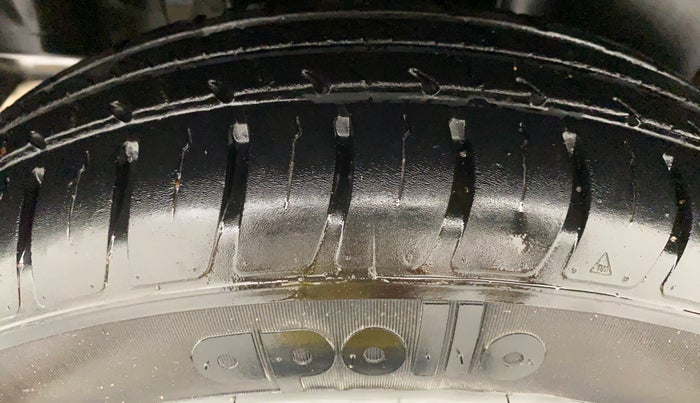 2021 Maruti Swift VXI D, Petrol, Manual, 15,922 km, Right Rear Tyre Tread