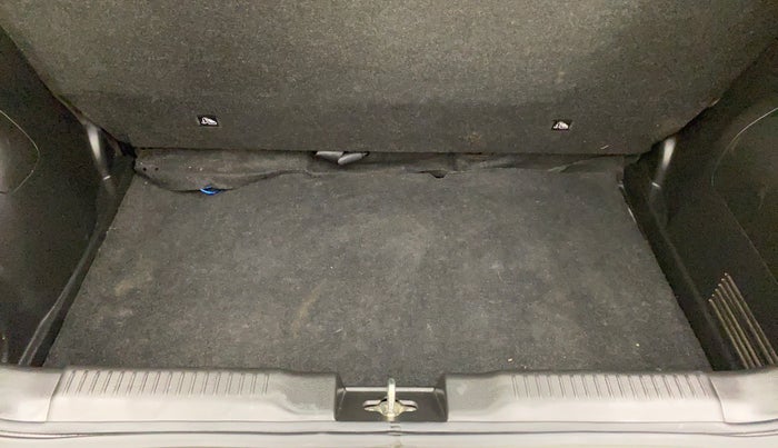 2021 Maruti Swift VXI D, Petrol, Manual, 15,922 km, Boot Inside