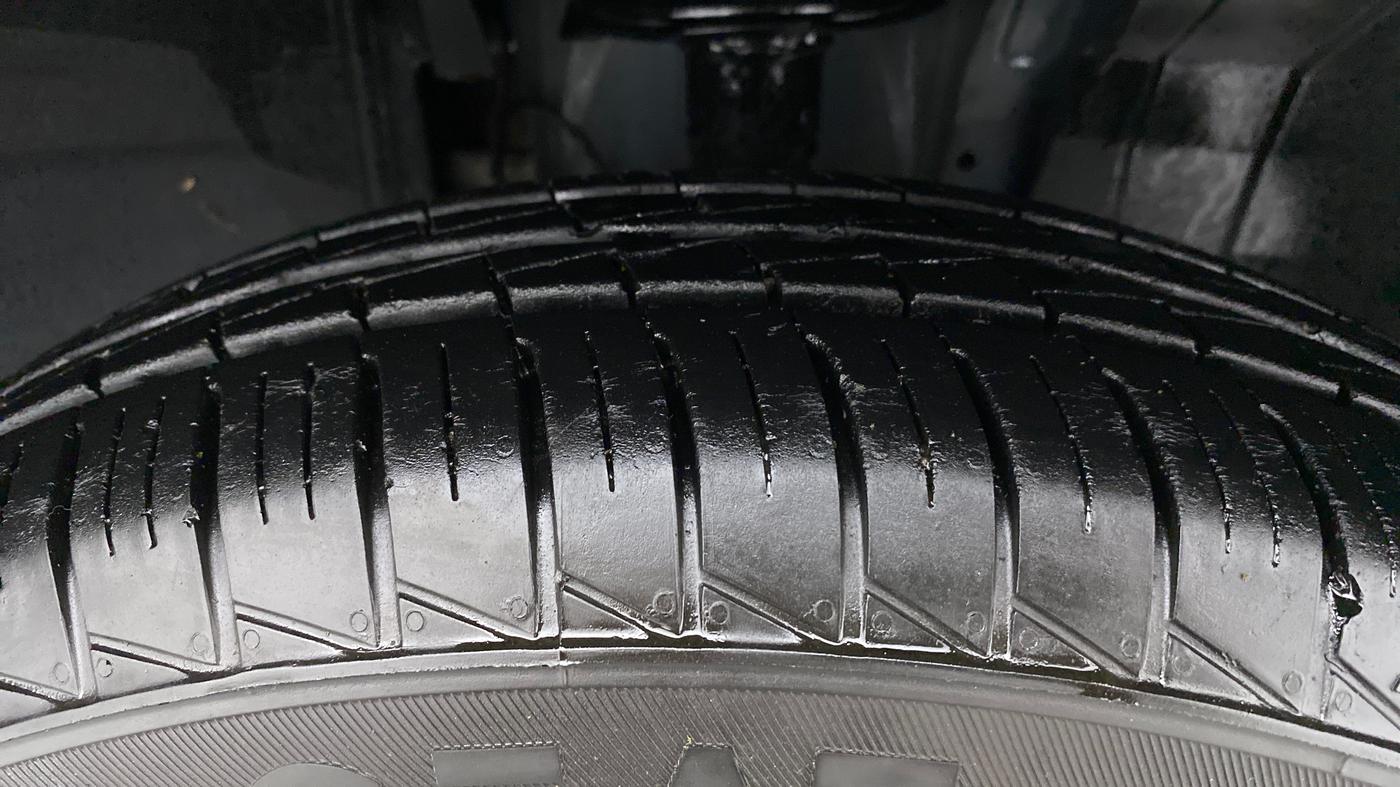 2019 Renault TRIBER RXT, Petrol, Manual, 3,367 km, Right Front Tyre Tread