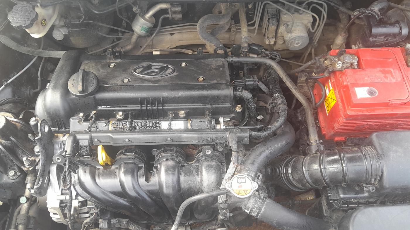 2014 Hyundai Verna FLUIDIC 1.4 VTVT CX, Petrol, Manual, 90,399 km, Engine View
