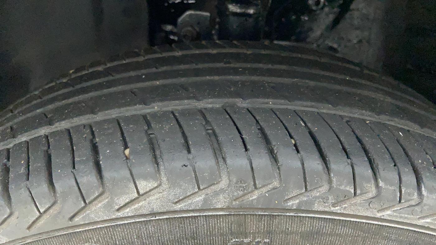 2020 Maruti New Wagon-R LXI CNG 1.0 L, CNG, Manual, 15,152 km, Left Front Tyre Tread