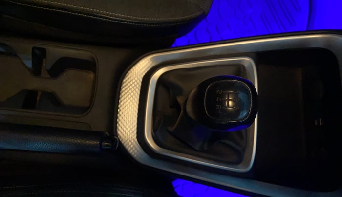 2022 KIA SONET HTK PLUS 1.2, Petrol, Manual, 55,705 km, Gear Lever