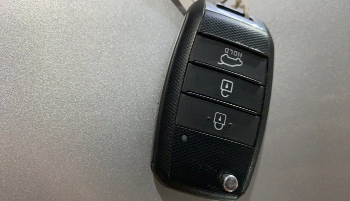 2022 KIA SONET HTK PLUS 1.2, Petrol, Manual, 55,705 km, Key Close Up