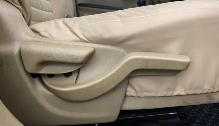 2017 Honda Amaze 1.2L I-VTEC S, CNG, Manual, 72,773 km, Driver Side Adjustment Panel