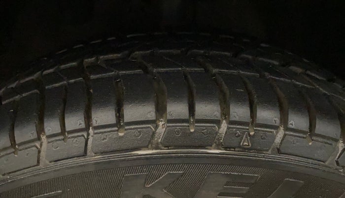 2017 Honda Amaze 1.2L I-VTEC S, CNG, Manual, 72,773 km, Left Front Tyre Tread