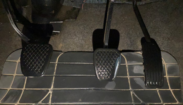 2017 Honda Amaze 1.2L I-VTEC S, CNG, Manual, 72,773 km, Pedals