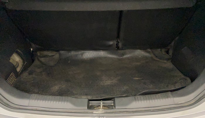 2018 Maruti IGNIS ZETA 1.2, Petrol, Manual, 82,498 km, Boot Inside