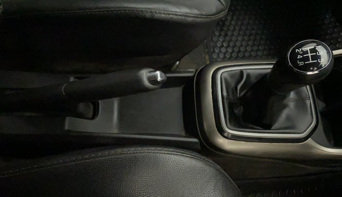 2018 Maruti IGNIS ZETA 1.2, Petrol, Manual, 82,498 km, Gear Lever