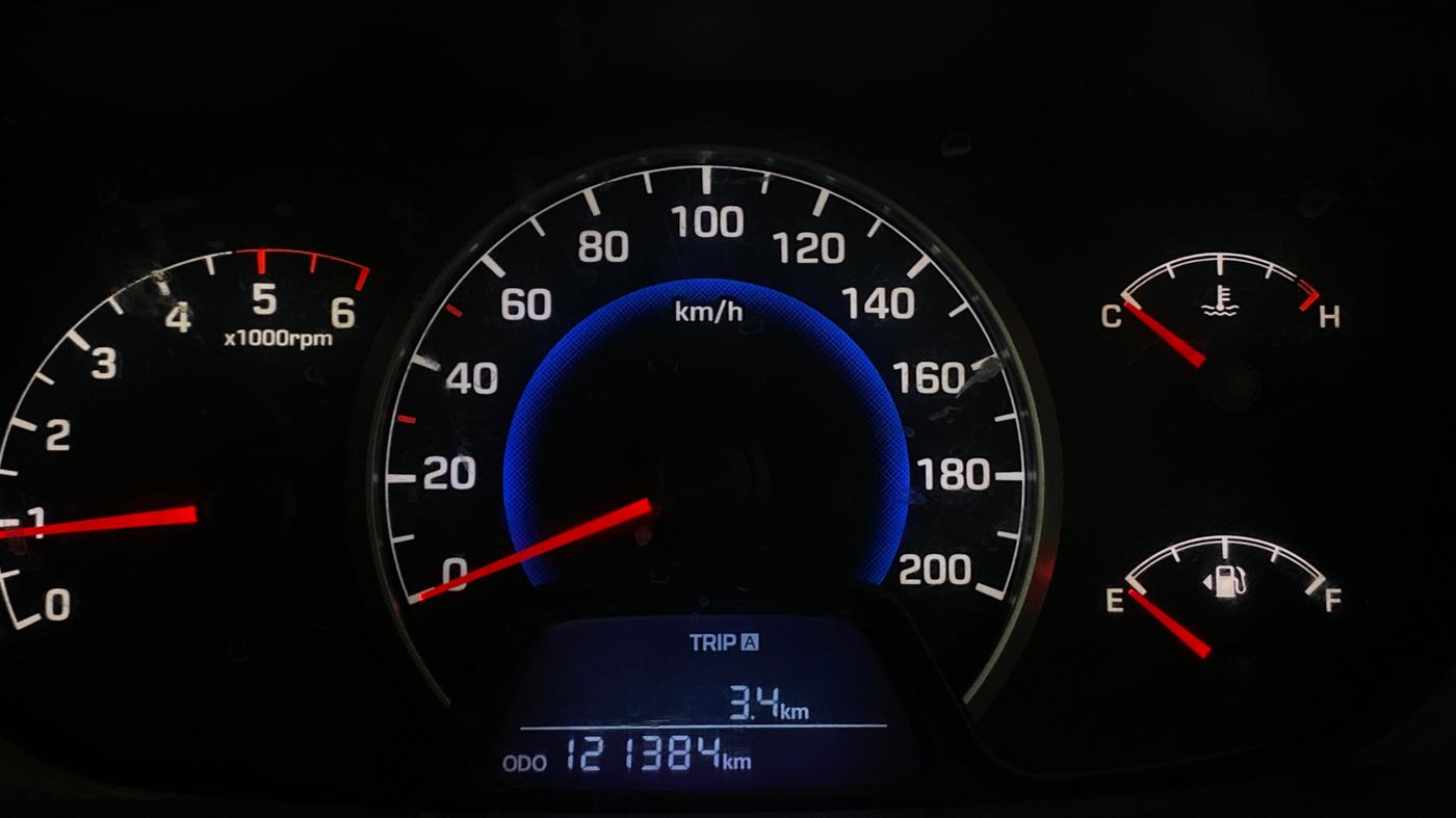 2014 Hyundai Grand i10 ASTA 1.1 CRDI, Diesel, Manual, 1,21,381 km, Odometer Image