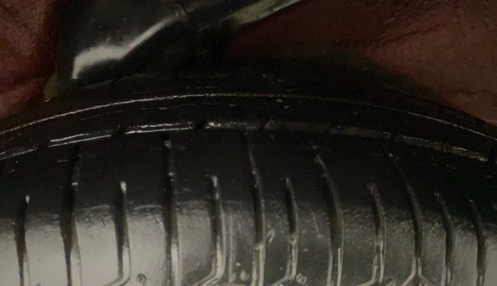 2013 Hyundai Grand i10 MAGNA 1.2 KAPPA VTVT, Petrol, Manual, 40,922 km, Left Rear Tyre Tread