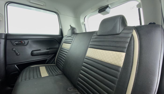 2019 Maruti New Wagon-R LXI CNG 1.0 L, CNG, Manual, 38,889 km, Right Side Rear Door Cabin