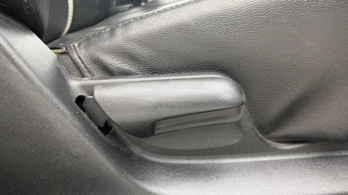 2016 Maruti Swift VXI, Petrol, Manual, 1,01,888 km, Driver Side Adjustment Panel