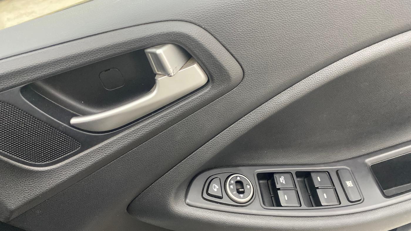 2019 Hyundai i20 Active 1.2 SX, Petrol, Manual, 43,062 km, Driver Side Door Panels Control