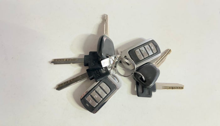 2015 Maruti Alto 800 LXI, Petrol, Manual, 43,979 km, Key Close Up