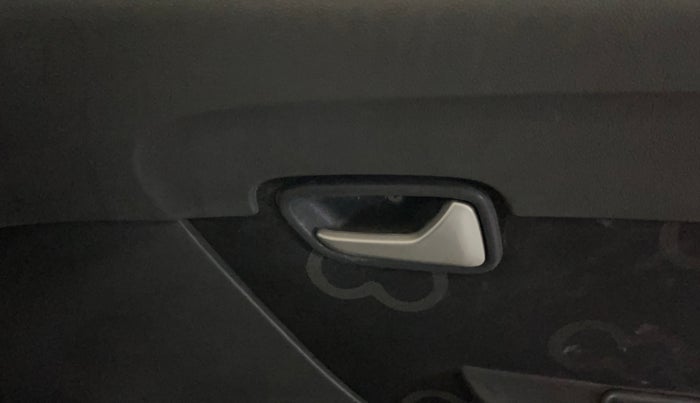 2015 Maruti Alto 800 LXI, Petrol, Manual, 43,979 km, Driver Side Door Panels Control