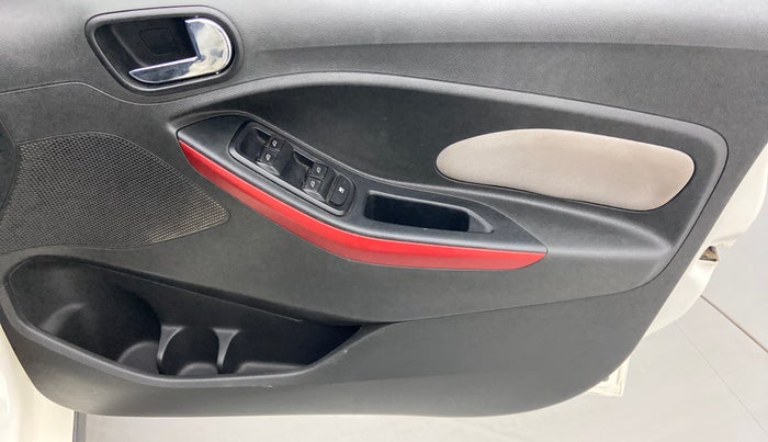 2020 Ford FREESTYLE FLAIR EDITION 1.2 PETROL, Petrol, Manual, 33,881 km, Driver Side Door Panels Control
