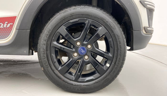 2020 Ford FREESTYLE FLAIR EDITION 1.2 PETROL, Petrol, Manual, 33,881 km, Left Rear Wheel