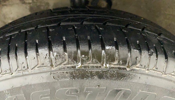 2010 Maruti A Star VXI, Petrol, Manual, 78,668 km, Left Front Tyre Tread