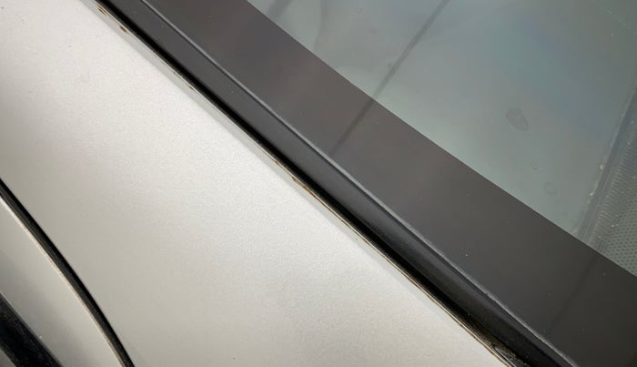 2010 Maruti A Star VXI, Petrol, Manual, 78,668 km, Right A pillar - Slightly rusted