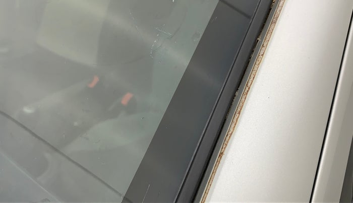 2010 Maruti A Star VXI, Petrol, Manual, 78,668 km, Left A pillar - Slight discoloration