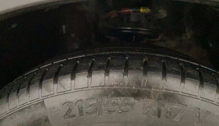 2022 MG ASTOR SHARP 1.5 CVT, Petrol, Automatic, 20,971 km, Left Front Tyre Tread