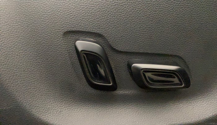 2022 MG ASTOR SHARP 1.5 CVT, Petrol, Automatic, 20,971 km, Driver Side Adjustment Panel