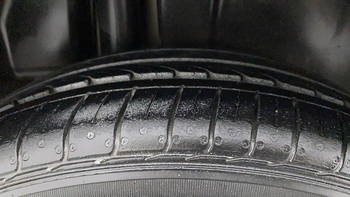 2020 Maruti Ciaz DELTA AT 1.5 SHVS PETROL, Petrol, Automatic, 41,619 km, Right Rear Tyre Tread