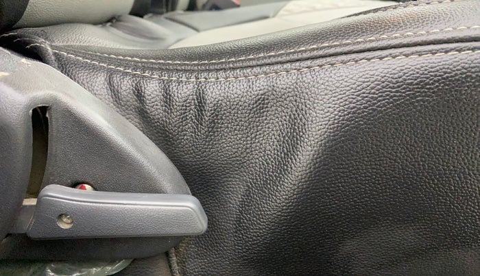 2018 Maruti Alto 800 LXI, CNG, Manual, 43,260 km, Driver Side Adjustment Panel