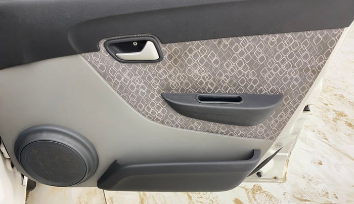 2018 Maruti Alto 800 LXI, CNG, Manual, 43,260 km, Driver Side Door Panels Control